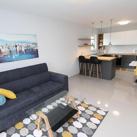 Apartment Sorriso 2 Ровин Екстериор снимка