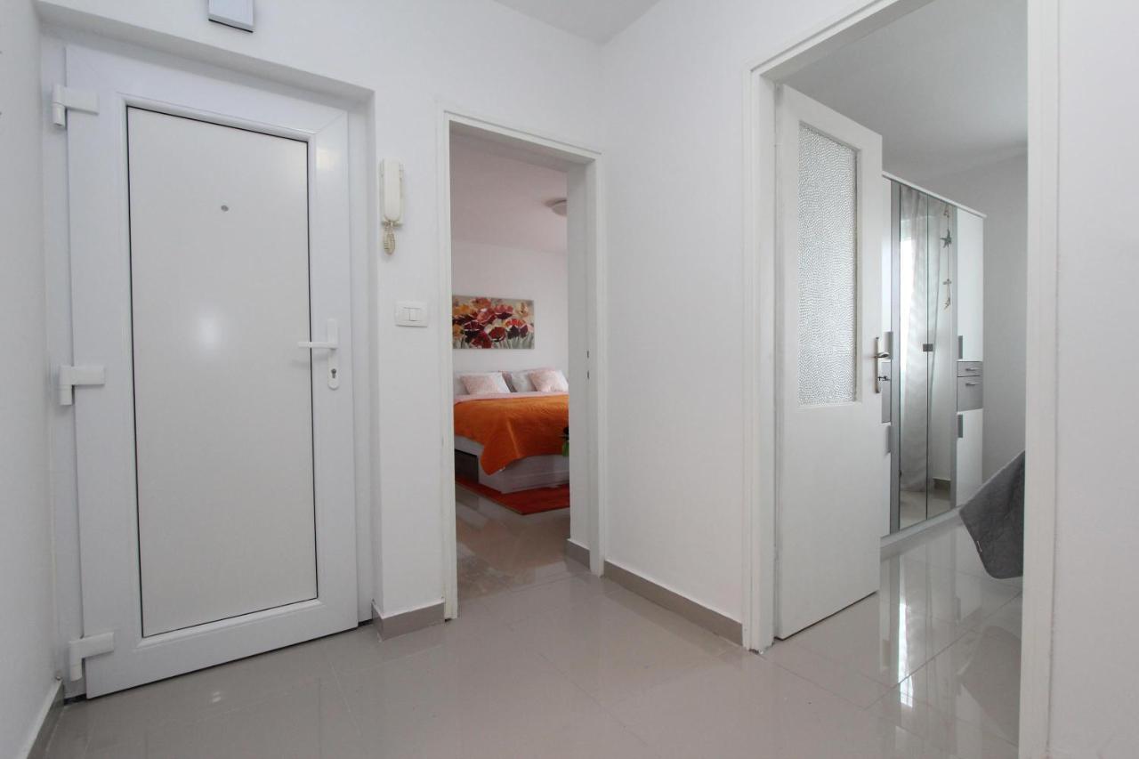 Apartment Sorriso 2 Ровин Екстериор снимка