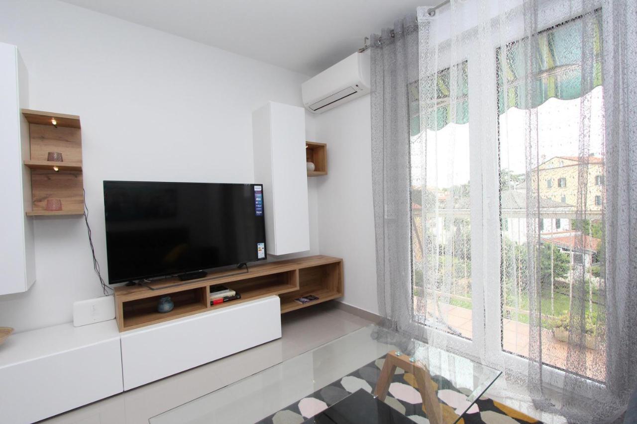 Apartment Sorriso 2 Ровин Екстериор снимка