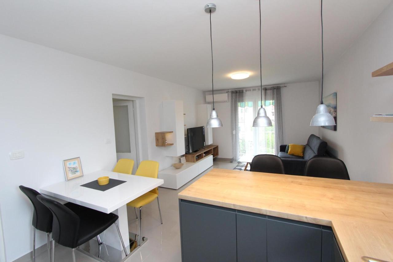 Apartment Sorriso 2 Ровин Екстериор снимка