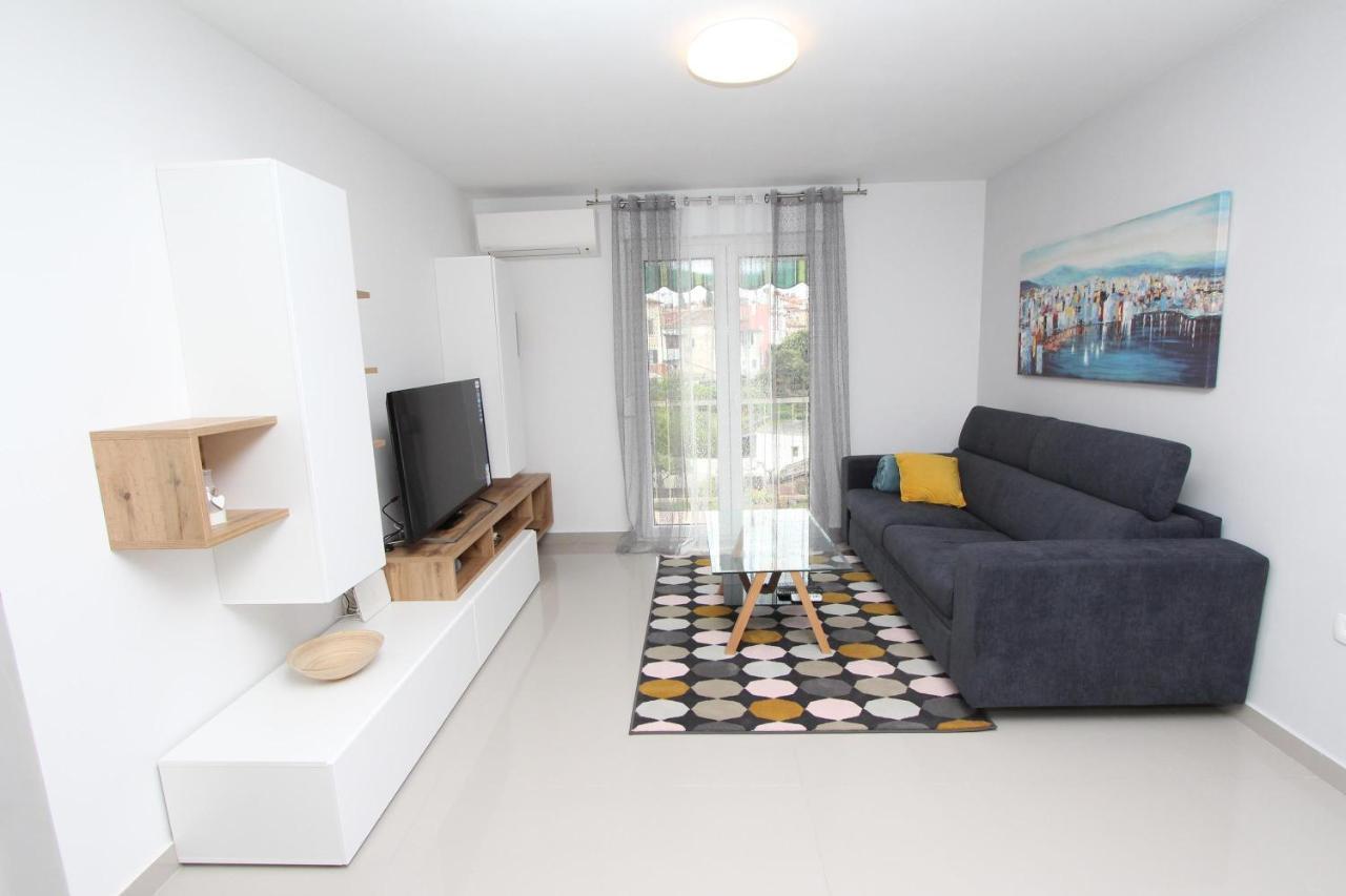 Apartment Sorriso 2 Ровин Екстериор снимка