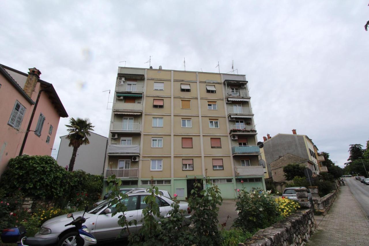 Apartment Sorriso 2 Ровин Екстериор снимка